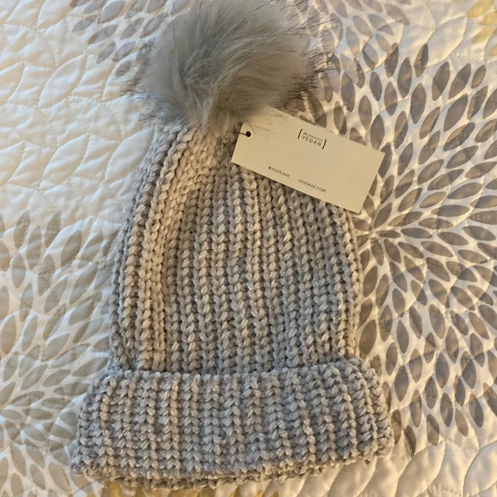 Hat - Picture 1 of 3